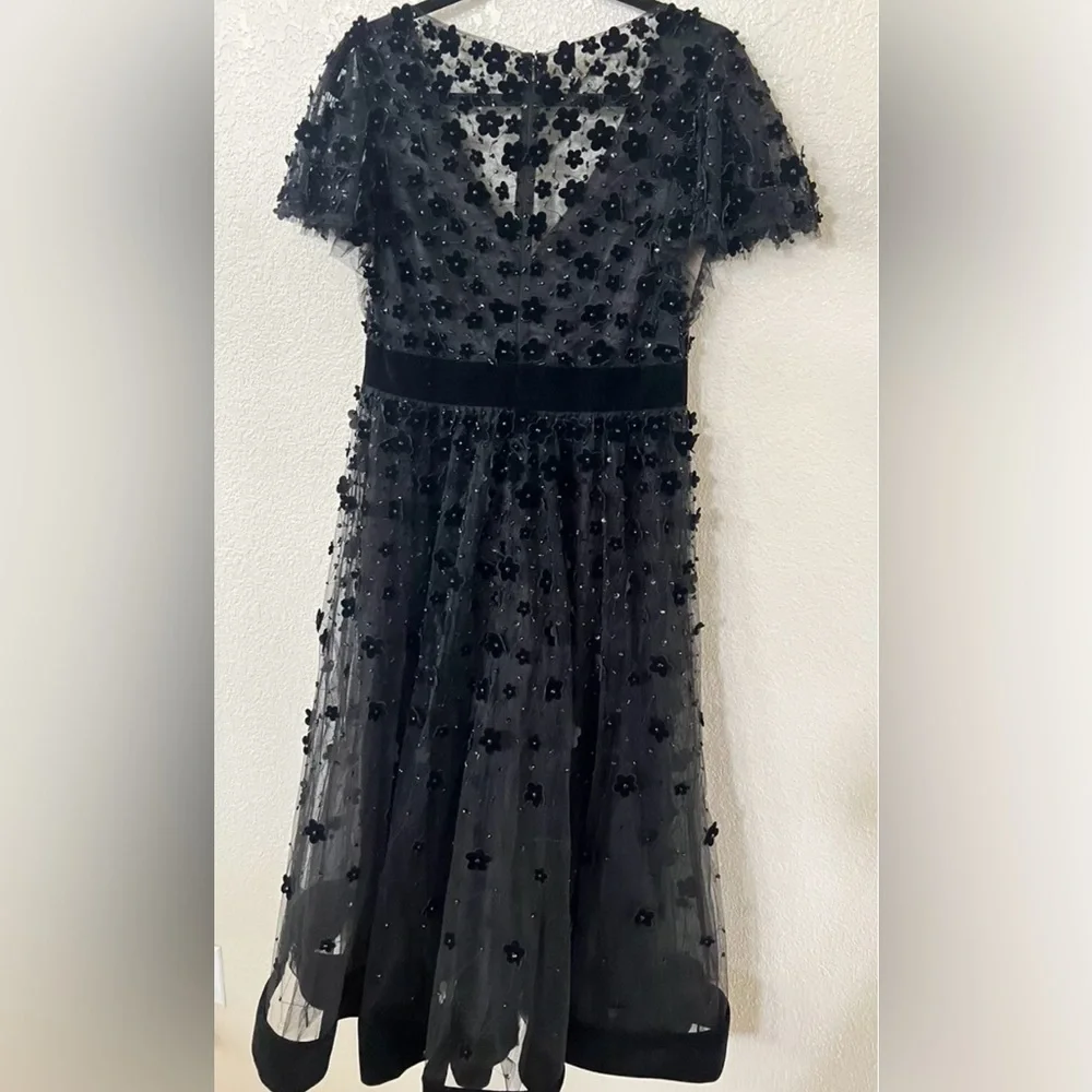 New Mac Duggal EMBELLISHED BUTTERFLY SLEEVE VELVET HEM MIDI DRESS in Black Sz 8 - Picture 7 of 9